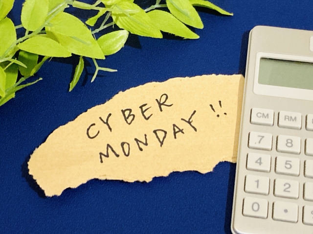 サイバーマンデー